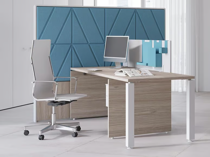 office-desk-centrufficio-626811-reld9f3416b.jpg